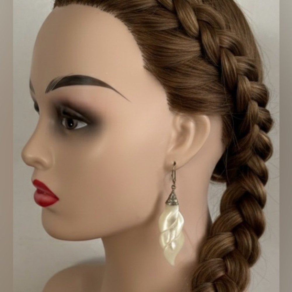 Vintage Carved Mother of Pearl Spiral Wing Drop Earrings - Picture 6 of 15